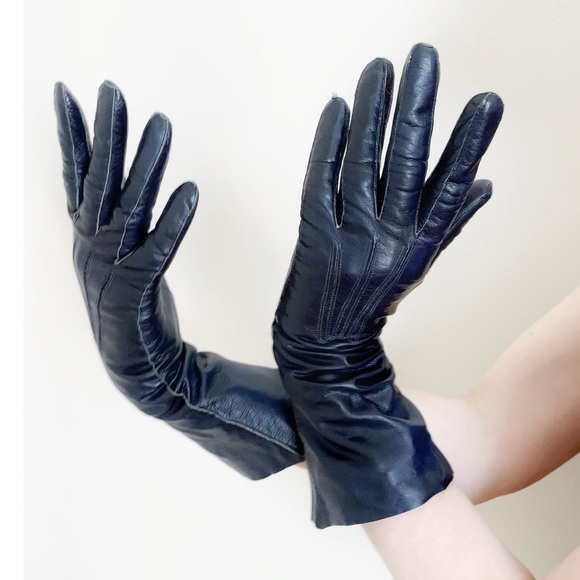 Vintage Accessories - ✨True Vintage 50s 60s Dark Navy Lady Gloves✨